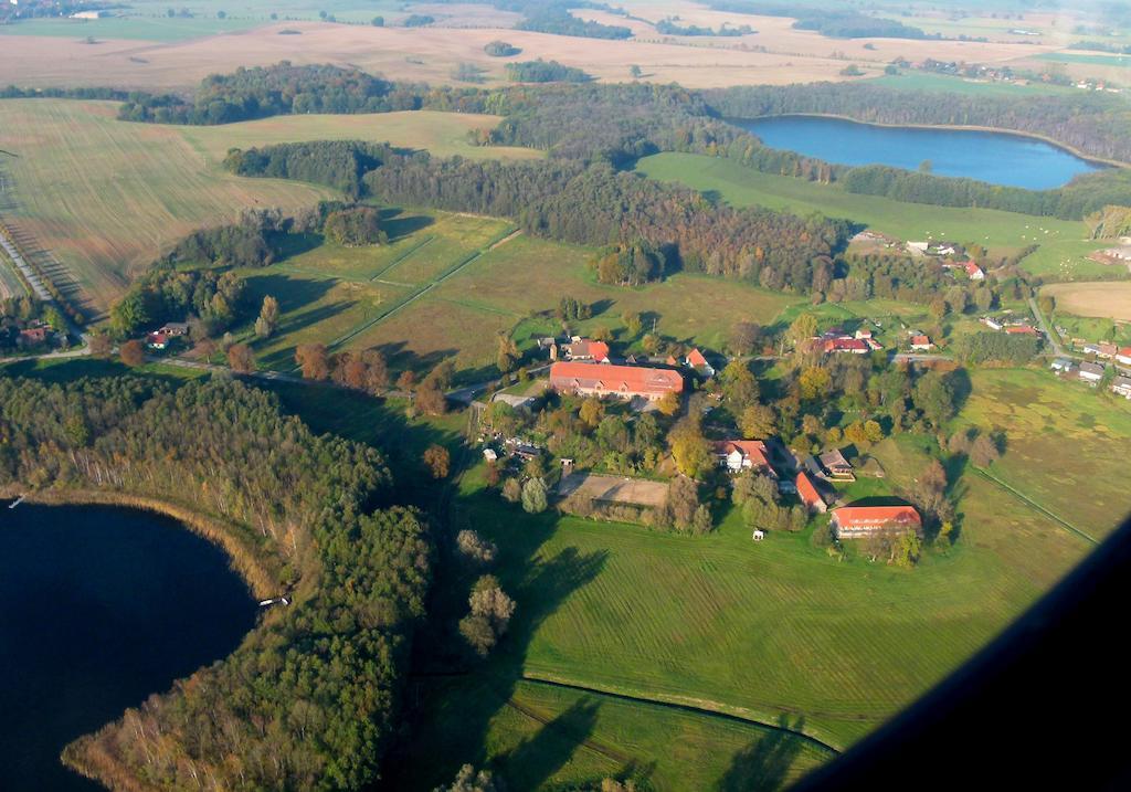 Gutshof Woldzegarten Hotel Esterno foto